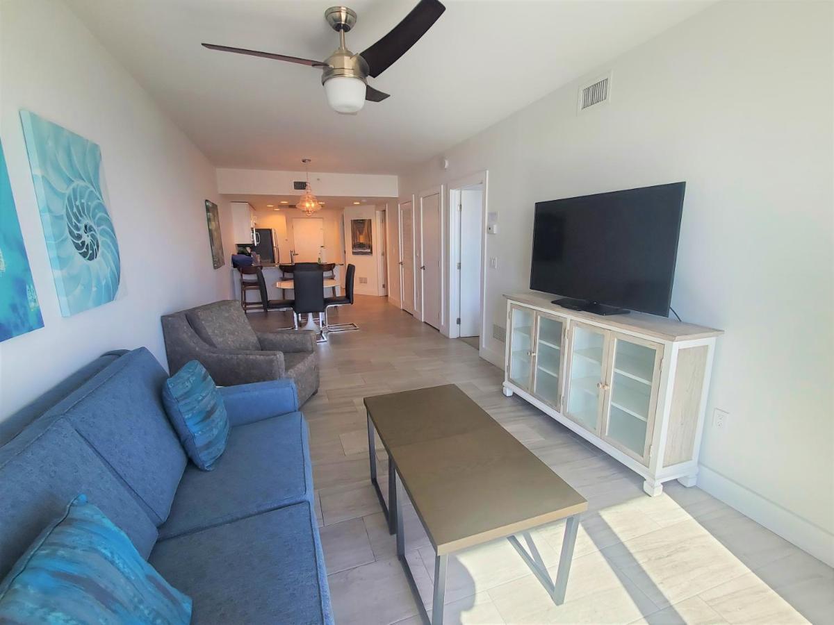 Provident Oceana Beachfront Suites 圣徒皮特海滩 外观 照片