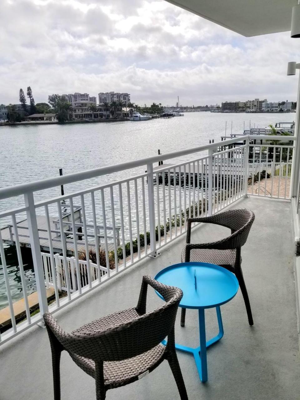 Provident Oceana Beachfront Suites 圣徒皮特海滩 外观 照片