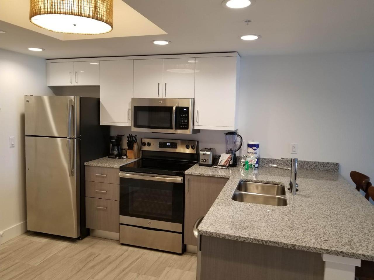 Provident Oceana Beachfront Suites 圣徒皮特海滩 外观 照片