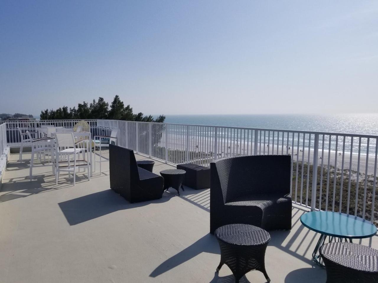 Provident Oceana Beachfront Suites 圣徒皮特海滩 外观 照片
