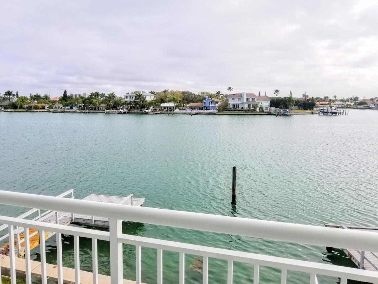 Provident Oceana Beachfront Suites 圣徒皮特海滩 外观 照片