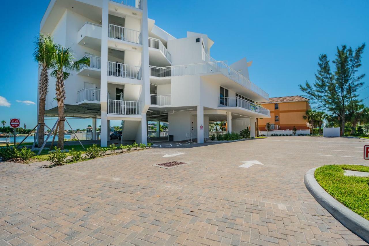 Provident Oceana Beachfront Suites 圣徒皮特海滩 外观 照片